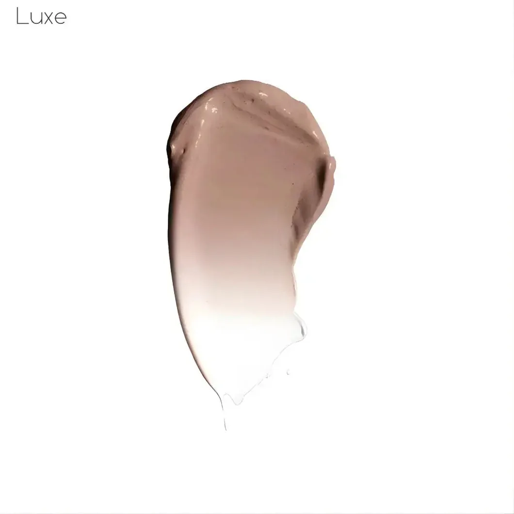 Luxe™ - Color Changing Foundation, photograph 10